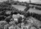 Flygfoto över Segersjö Slott, Odensbacken.
Bilden tagen för vykort.