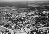 Flygfoto över Örebro mot norr, Olaus Petrikyrkan, m.m.