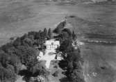 Flygfoto över Irvingsholms Gård.
Bilden tagen för vykort.