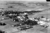 Flygfoto över Odensbacken.
Bilden tagen för brevkort.
Förlag: Odensbackens Handels A.B.