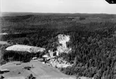 Flygfoto över Lannafors kalkbrott.
