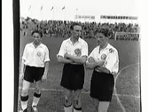 Fotbollsspelare (ÖSK) Acke Hedberg, Gösta Lind och Ragnar Larsson 