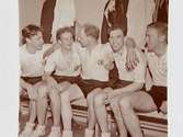 Handboll, Idrottshuset 1951.
 Efter segern; fr.v. Nils Hedman, Rune Åhling, Lasse Eklund, Arne Bergman och Lars Irebro.