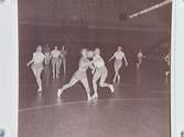 Handboll 1950
Damhandboll spelas vid Idrottshuset, lag okänt.