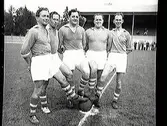 Fotboll. Örebro IK gamla kedja från 30-talet. Fr.v. Kalle Jansson, E Larsson, R Malm, M Wallin och B Hellmén.