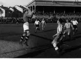 ÖSK-målvakt vid fotbollsmatch på Eyravallen.