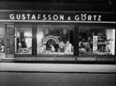 Gustafsson & Görtz, affärsexteriör, skyltfönster.