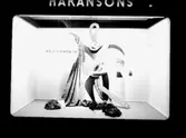 Håkansons, skyltfönster med tyger, 