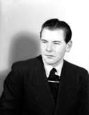 En ung man, bröstbild.Erik Hedström