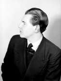 En ung man, bröstbild.Erik Hedström