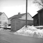 Bostadshus och garage.
Byggnadsnämnden.