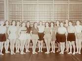 AGF (gymnastikförening), gruppbild, 15 damer i gymnastiksalen.