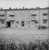 Bostadshus i tre våningar.
Sedell - Gullberg (beställare ?).