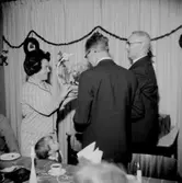 Avskedsfest för L.C. chefen Torsten Östergren, interiör, grupp.