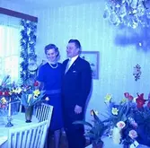 Rumsinteriör, ett par.
Gösta Forsbergs födelsedag.