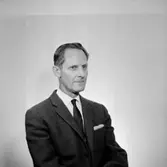 En man, bröstbild.
Örebro Sparbank.