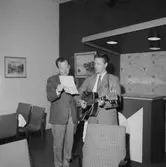 Prisutdelning på restaurang City.
Wigrell & Co.