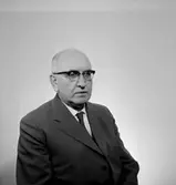 En man, bröstbild.
Örebro Sparbank.