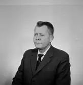 En man, bröstbild.
Örebro Sparbank.