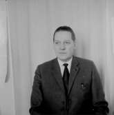 En man.Manne Gustafsson, Radioboden.Bilden tagen för pass.