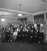 Interiör, damgrupp.Svenska Örns