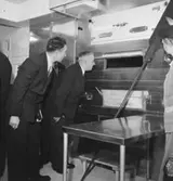 Konsum Bageriet, interiör, tre personer.