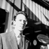 En man.Ewert, Sedells personal.