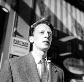 En man.Ewert, Sedells personal.