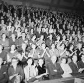 Oscarias 50 årsjubileum.Interiör, grupp.