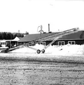 Vretstorpsverken, tröskverk eller småbrukarverk.
Fabriksbyggnad.