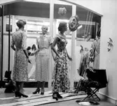 Meeths, skyltfönster.