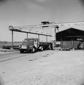 Gustafsson & Görtz, järnlagret, en lastbil.