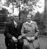 Ett äldre par.
Andersson