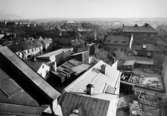 Stadsvy över Örebro med byggnader och bostadshus.