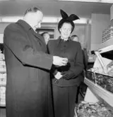 Konsum Snabbköp, affärsinteriör med kunder.