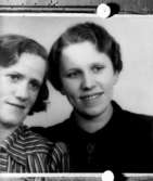 Två kvinnor, bröstbild.Kindgren