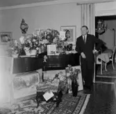 Rumsinteriör, en man.
Roffe Lundin på 50 årsdagen.