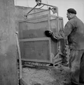 Byggnadsarbete, en man.
Örebro söder.