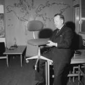 Kontorsinteriör, en man med en Wico-stol.
Gösta Rådman, Wigrell & Co.