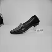 En sko.
Oscaria Skofabrik.