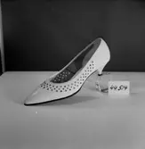 En sko.
Oscaria Skofabrik.