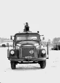 Lastbil, märket Volvo, registreringsnr: T 1590, framsidan.
Byggnadsproduktion AB.