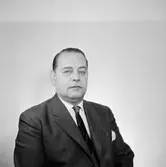 En man, bröstbild.
Örebro Sparbank.