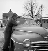 Taxi, en man.
Stenström