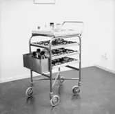 Österängs Ålderdomshem, interiör, medicinvagn.