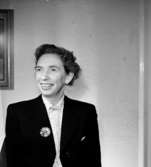 En kvinna, bröstbild.Karin Ek