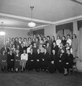 Interiör, damgrupp.Svenska Örns