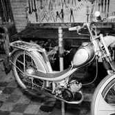 Mobergs Cykelaffär, interiör, en cykel.