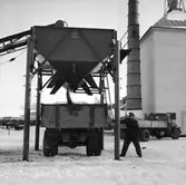 Vretstorpsverken, fabriksbyggnader, en man.