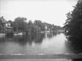 Örebromotiv. Svartån och bostadshus.
27 augusti 1940.